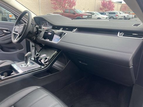 Used 2023 Land Rover Range Rover Evoque SE image 34