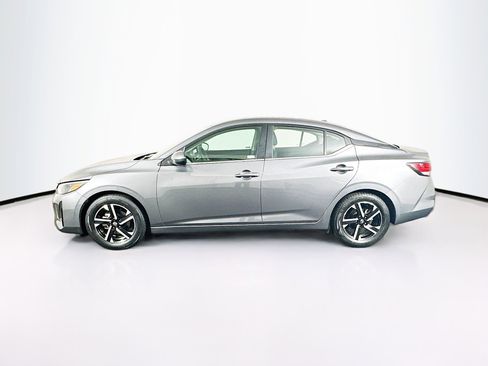 Used 2024 Nissan Sentra SV image 4