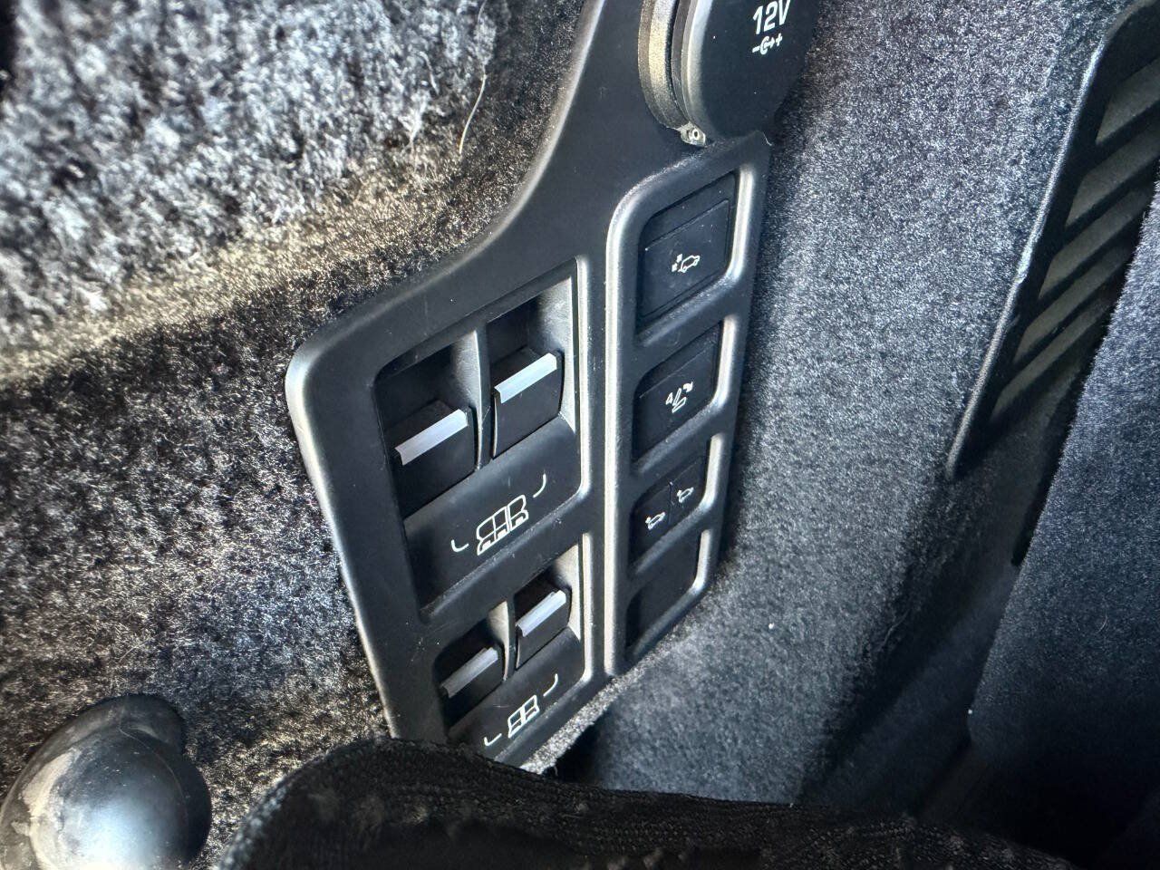 Used 2020 Land Rover Discovery HSE AWD/4WD image 29