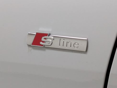 Used 2024 Audi Q4 e-tron Premium Plus image 13