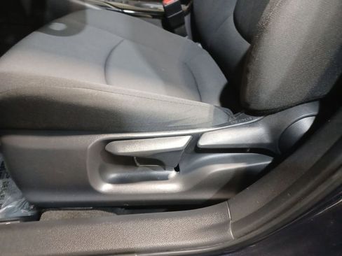 Used 2022 Toyota Corolla LE image 14