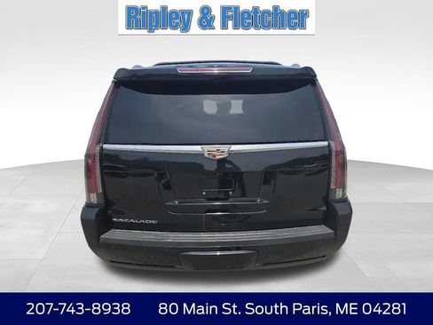 Used 2018 Cadillac Escalade ESV Premium Luxury AWD/4WD image 11