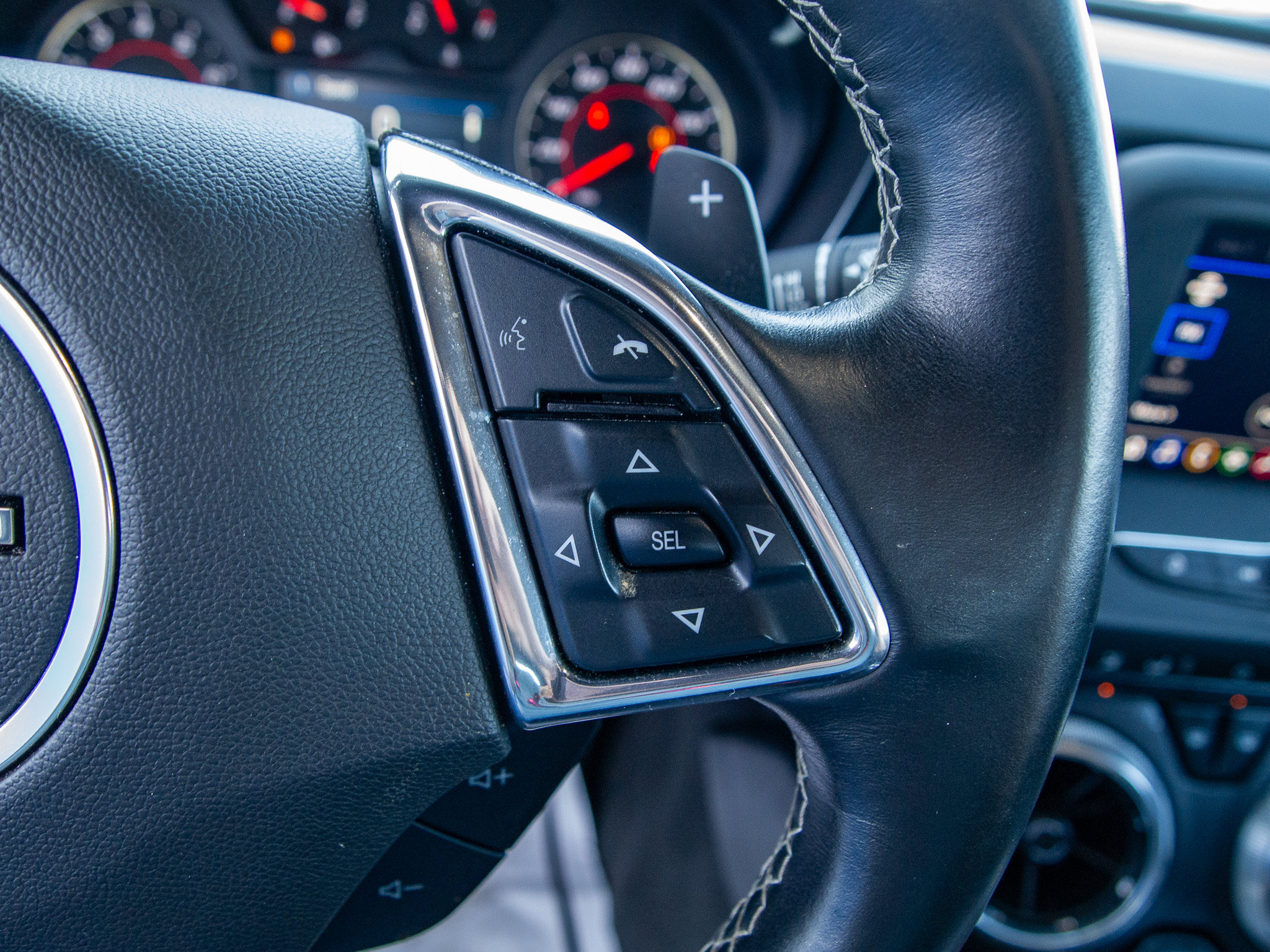 Used 2023 Chevrolet Camaro LT RWD image 23
