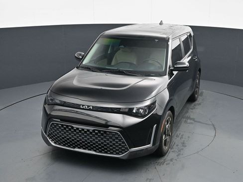 Used 2024 Kia Soul EX FWD image 12