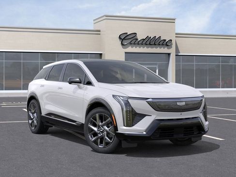 New 2025 Cadillac Optiq Luxury 1 image 7