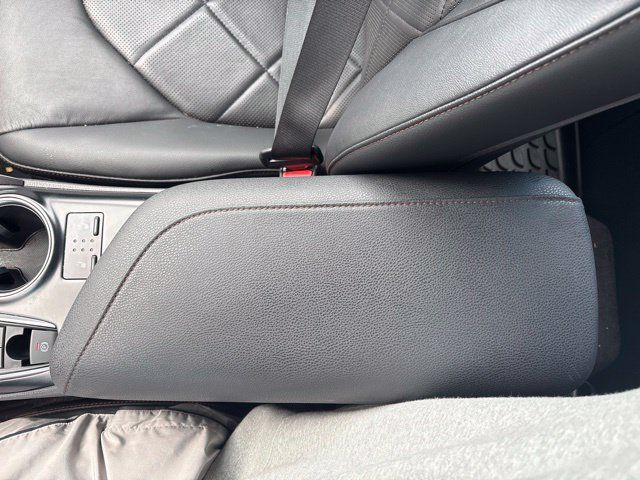 Used 2018 Toyota Camry XLE FWD image 19