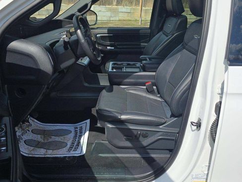 Used 2025 Ford Expedition Max Platinum w/ Stealth Appearance Package AWD/4WD image 10