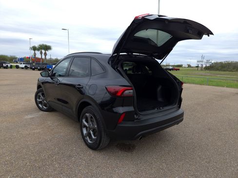 Used 2025 Ford Escape ST-Line image 23