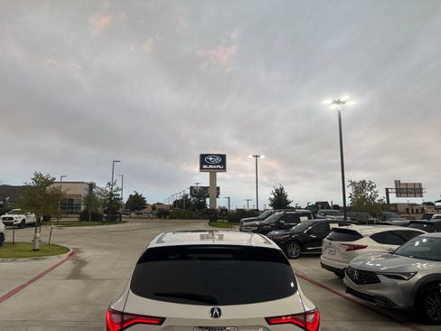 Used 2023 Acura MDX FWD w/ Technology Package image 6