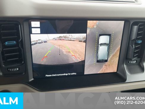 Used 2023 Ford Bronco Wildtrak image 26