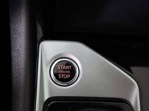 Used 2024 Nissan Altima 2.5 SV image 32