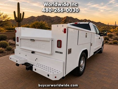 Used 2022 Ford F250 XL w/ Power Equipment Group RWD image 8