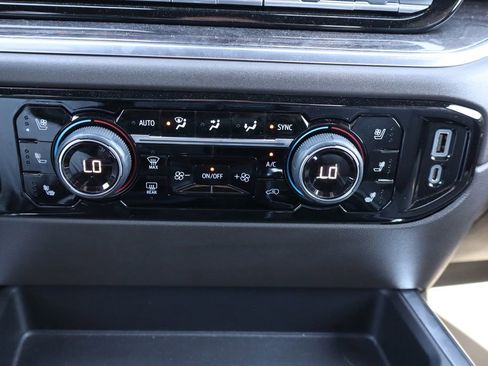 Used 2022 Chevrolet Silverado 1500 LTZ w/ LTZ Premium Package AWD/4WD image 12