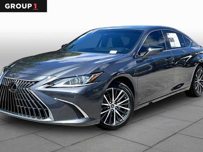 Used 2025 Lexus ES 300h w/ Premium Package