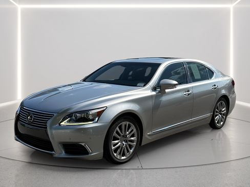 Used 2017 Lexus LS 460 RWD image 1