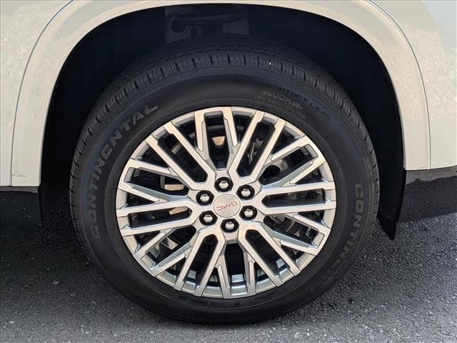Used 2025 GMC Acadia Denali FWD image 7