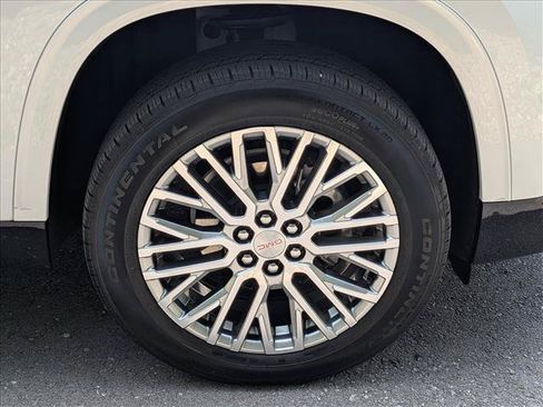 Used 2025 GMC Acadia Denali FWD image 7