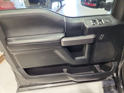 Used 2020 Ford F150 XLT w/ Equipment Group 302A Luxury AWD/4WD image 13
