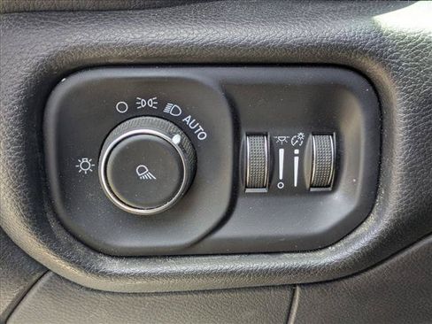 Used 2020 RAM 2500 Tradesman w/ Chrome Appearance Group AWD/4WD image 20