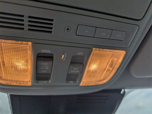 Used 2020 Honda CR-V EX-L image 12