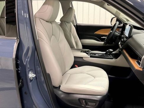 Certified 2026 Toyota Grand Highlander AWD image 7