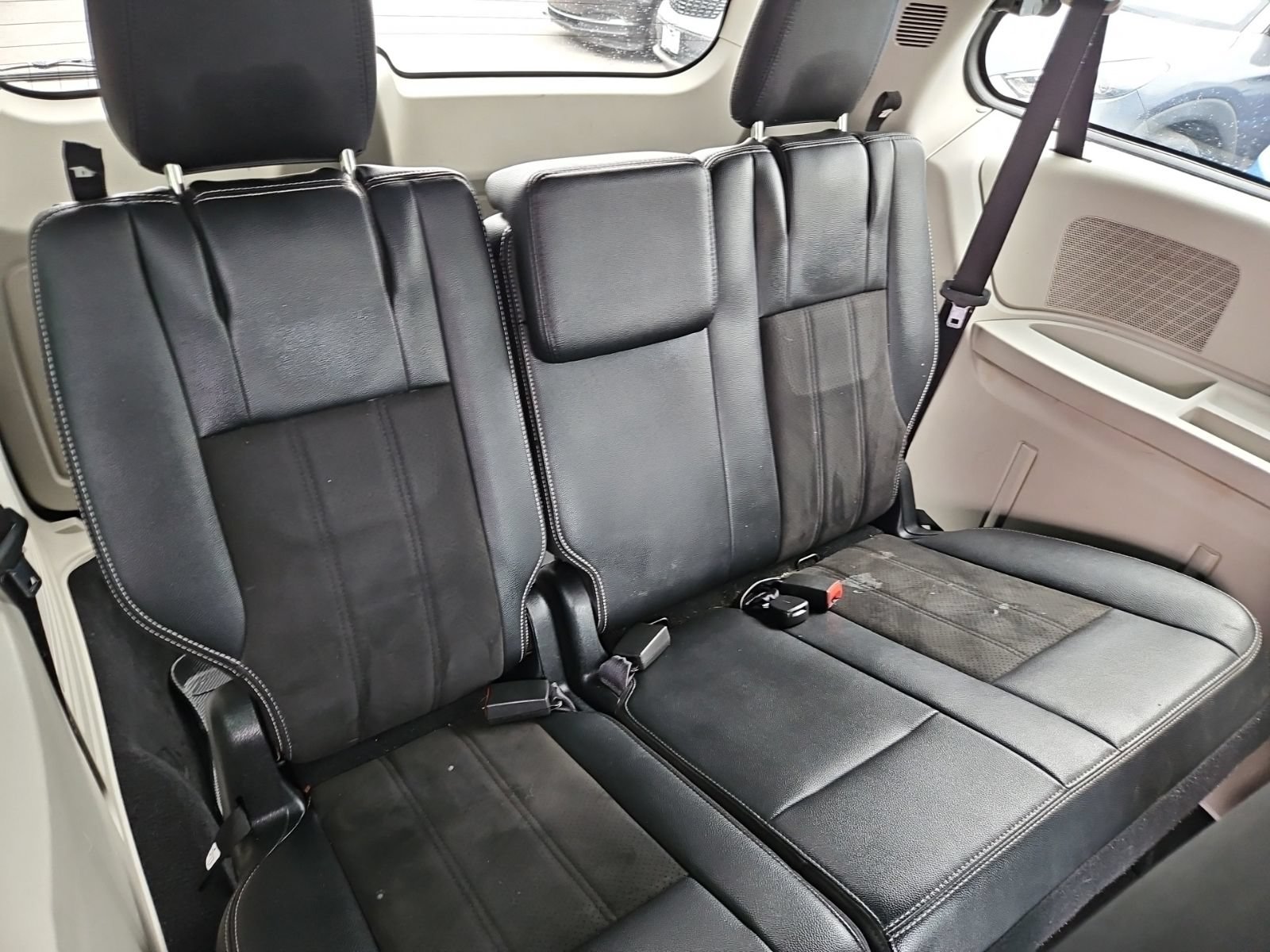 Used 2019 Dodge Grand Caravan SXT FWD image 21