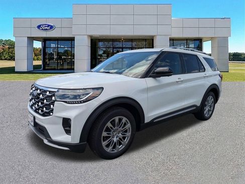 New 2026 Ford Explorer Platinum RWD image 4