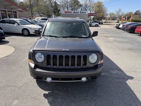 Used 2017 Jeep Patriot High Altitude image 10