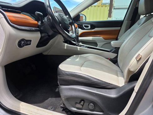 Used 2022 Jeep Compass Limited AWD/4WD image 12