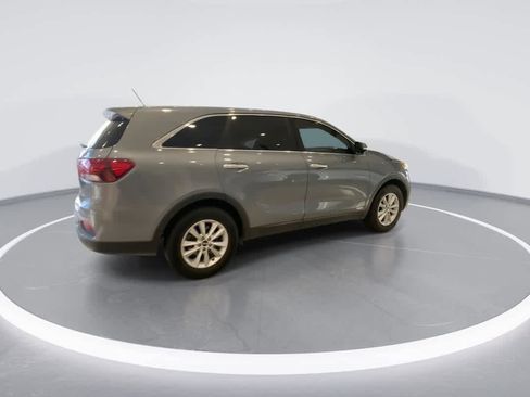 Used 2020 Kia Sorento LX AWD/4WD image 9