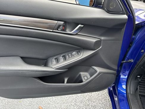 Used 2018 Honda Accord Sport image 36