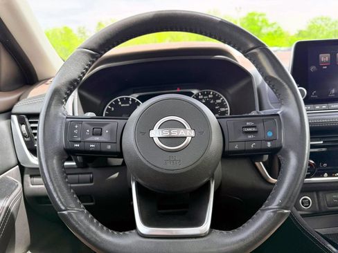 Used 2023 Nissan Rogue SL AWD/4WD image 22