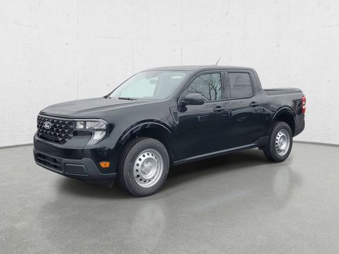 New 2025 Ford Maverick XL FWD image 4