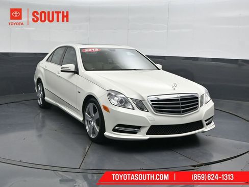 Used 2012 Mercedes-Benz E 350 4MATIC Sedan image 4
