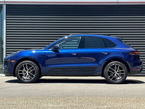 Used 2024 Porsche Macan AWD/4WD image 2