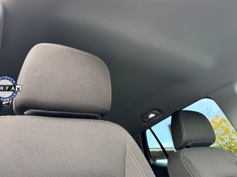 Used 2024 GMC Terrain SLE image 23