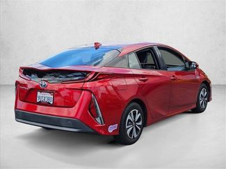 Used 2018 Toyota Prius Prime Premium w/ Carpet Mat Package FWD video 2