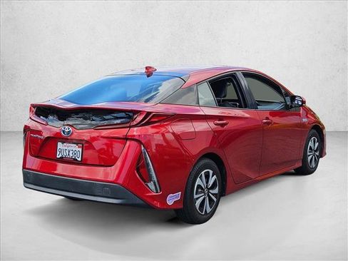 Used 2018 Toyota Prius Prime Premium w/ Carpet Mat Package FWD image 2