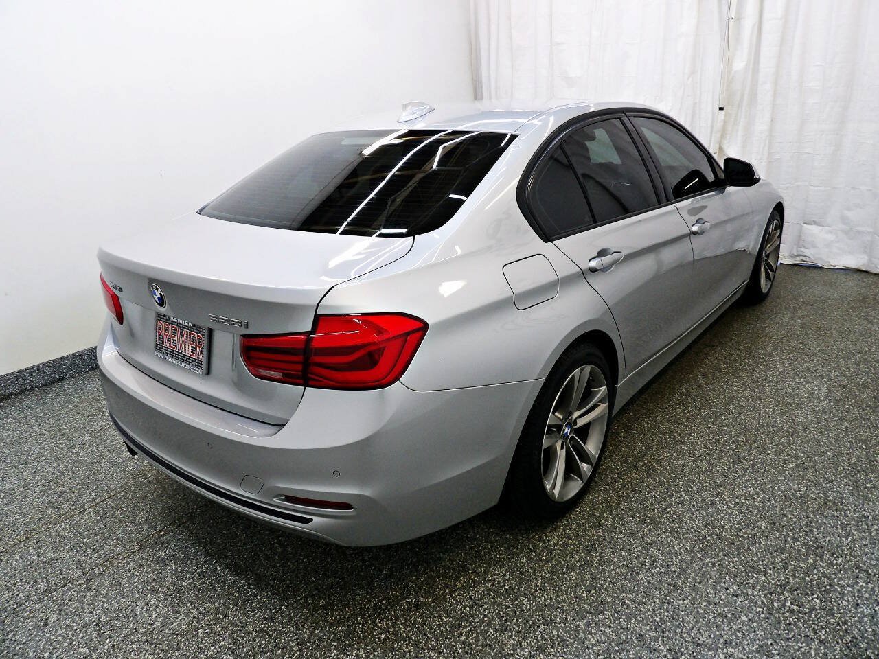 Used 2016 BMW 328i xDrive Sedan AWD/4WD image 6