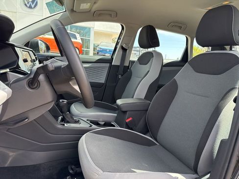 Used 2023 Volkswagen Taos S image 9