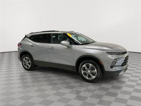 Certified 2023 Chevrolet Blazer LT w/ Convenience Package image 12