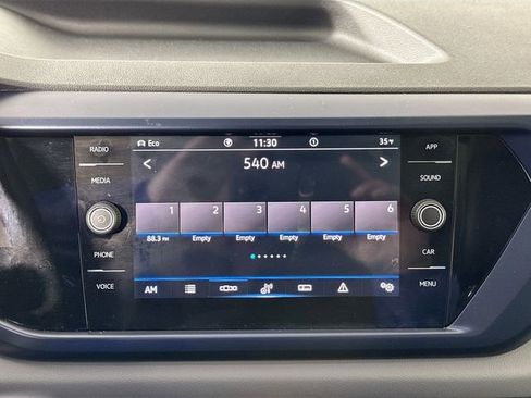 Used 2022 Volkswagen Taos SE image 10