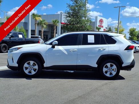 Used 2021 Toyota RAV4 XLE FWD image 4