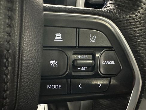Used 2025 Toyota Tundra Platinum w/ TRD Off-Road Package AWD/4WD image 20