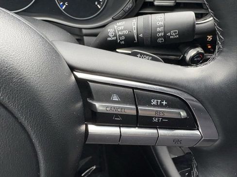 Used 2022 MAZDA MAZDA3 s image 23