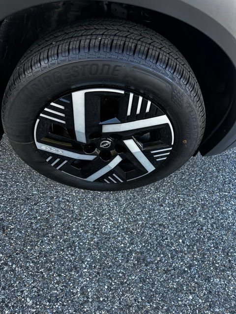 Certified 2025 Nissan Kicks SV FWD image 13