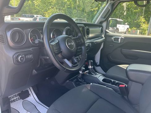Used 2021 Jeep Wrangler Unlimited Sport AWD/4WD image 15