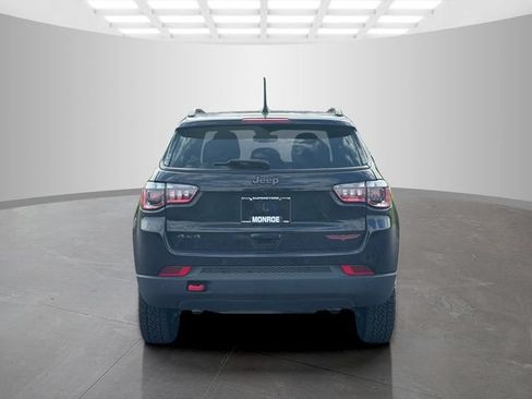 Certified 2025 Jeep Compass Trailhawk AWD/4WD image 6