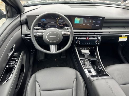 New 2025 Hyundai Santa Cruz SEL image 17