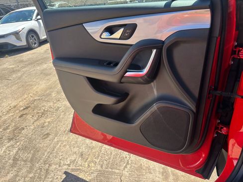 Used 2025 Chevrolet Blazer LT FWD image 18